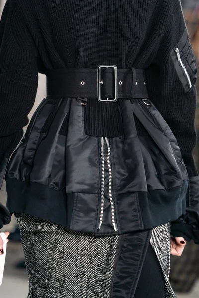 Look 10